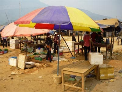 Heo hắt phiên chợ vùng cao
