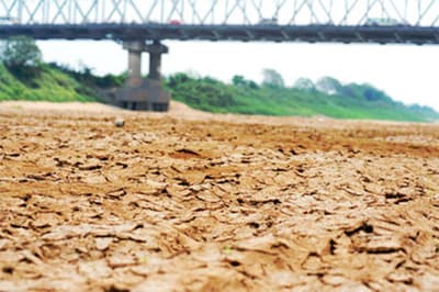 Hạn hán trên diện rộng: Nguy cơ thiếu điện trầm trọng