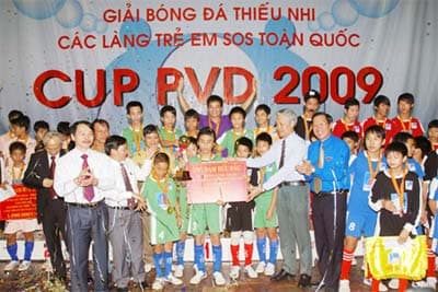 Khai mạc giải bóng đá thiếu nhi các làng trẻ SOS toàn quốc cúp PVD năm 2010