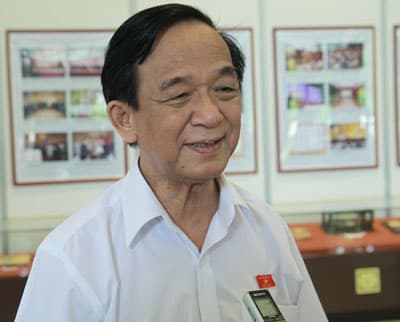 Hỏi ngắn, trả lời ngắn, không né tránh