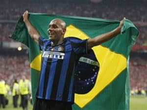 "Sếp" Inter khẳng định "siêu hậu vệ" Maicon sẽ ở lại