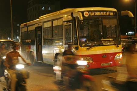 Xe bus lại tiếp tục “gây án”