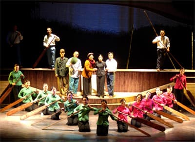 Ra mắt vở mới “Mười ba bến nước”