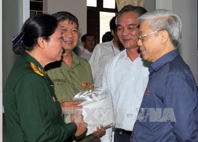 Tổng bí thư Nguyễn Phú Trọng tiếp xúc cử tri các quận Tây Hồ, Hoàn Kiếm (Hà Nội)