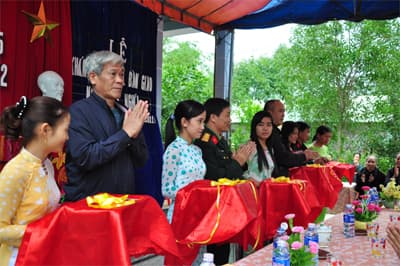 Hoàn thành việc trao tặng 15 căn nhà tình nghĩa cho các đối tượng chính sách