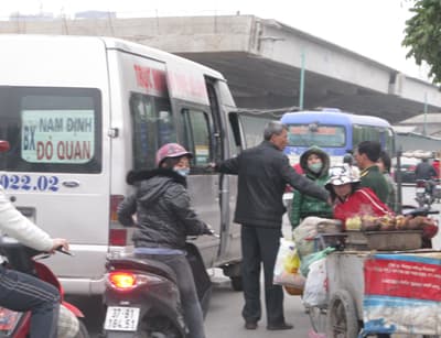 Đón khách sai quy định