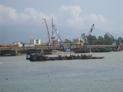Vấn nạn khai thác cát trên sông Hàn