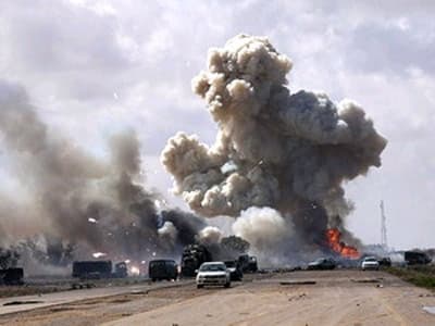Máy bay Mỹ tiếp tục tiến hành không kích ở Libya
