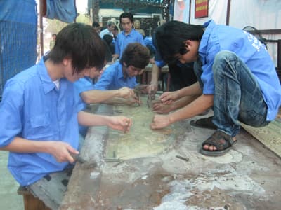 Bế giảng lớp đào tạo nghề đúc dát đồng mỹ nghệ khóa 1