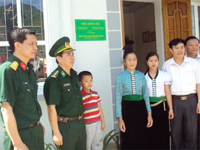 Bản Nà Ngùa ấm tình đồng đội