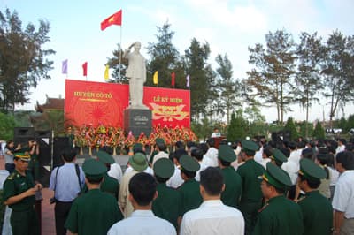 Tưng bừng kỷ niệm 50 năm ngày Bác Hồ ra thăm đảo Cô Tô