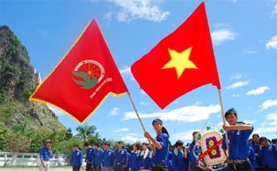 Chương trình 1000 người đi bộ xuyên Việt, từ Làng Sen đến Bến Nhà Rồng