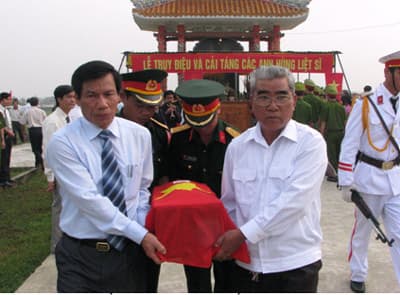 Truy điệu và cải táng 29 hài cốt anh hùng liệt sĩ hy sinh tại xã Quảng Thọ, huyện Quảng Điền