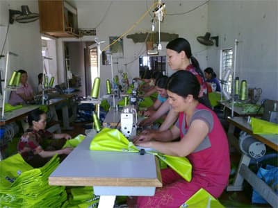 May túi siêu thị, tăng thu nhập