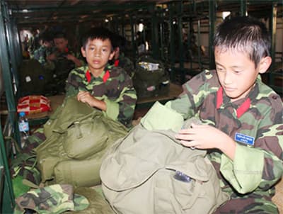 220 “chiến sĩ nhí” tham gia chương trình “Học kỳ trong quân đội”