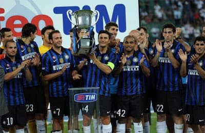 Inter vô địch giải tam hùng với Milan và Juventus