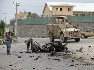 Afghanistan: Đánh bom liều chết rung chuyển Kabul
