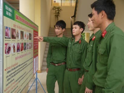 Vận động nhau cùng bỏ thuốc lá