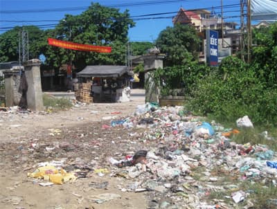 Bến xe đâu phải là bãi rác!