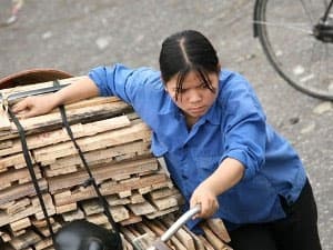 Những cái Tết đến muộn của người lao động nghèo