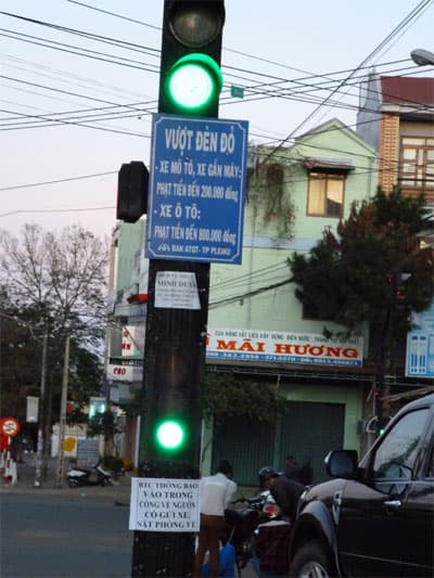 Bôi bẩn phố phường