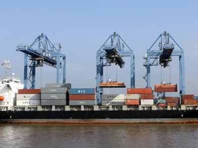 Phải đến 2020 mới cân bằng được xuất nhập khẩu?