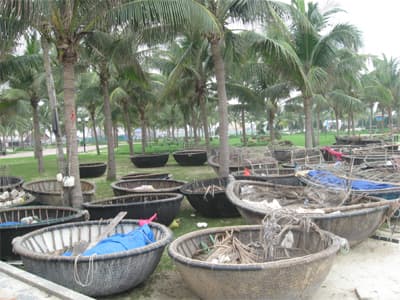 Trả lại vẻ đẹp cho Công viên Biển Đông