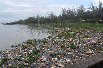 Làm sạch bờ biển, thu hút khách du lịch