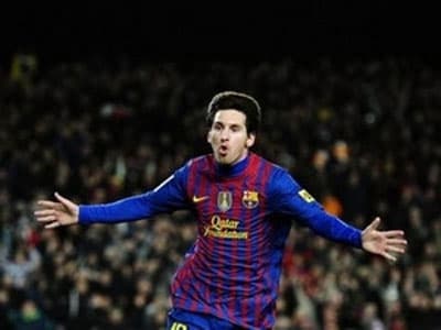Messi lập "siêu hat-trick," Barca đè bẹp Valencia