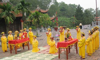 Khai hội truyền thống mùa xuân Côn Sơn - Kiếp Bạc 2012