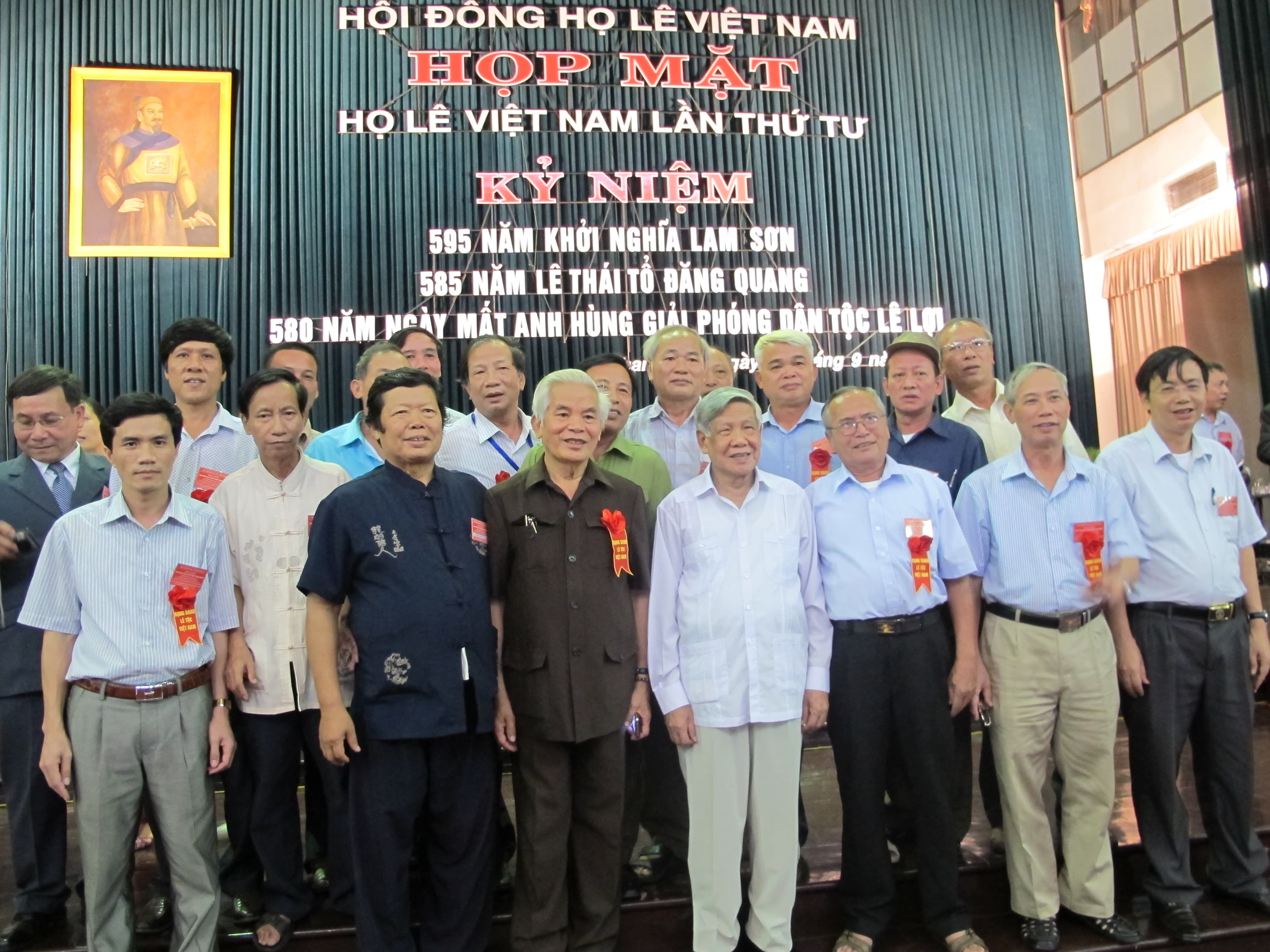 Tổ chức Lễ dâng hương và họp mặt Kỷ niệm ngày Đức vua Lê Lợi đăng quang