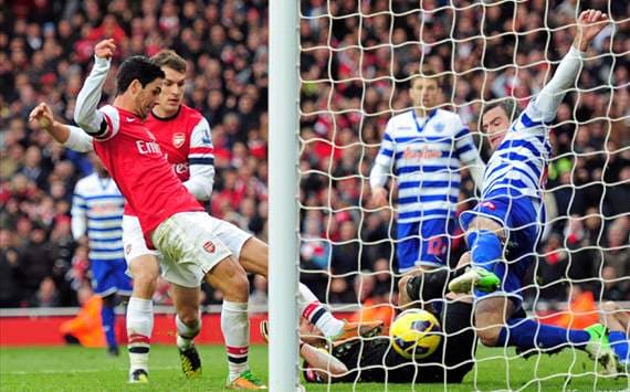 Arsenal và Man City thắng nhọc trên sân nhà
