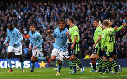 Man City vươn lên dẫn đầu