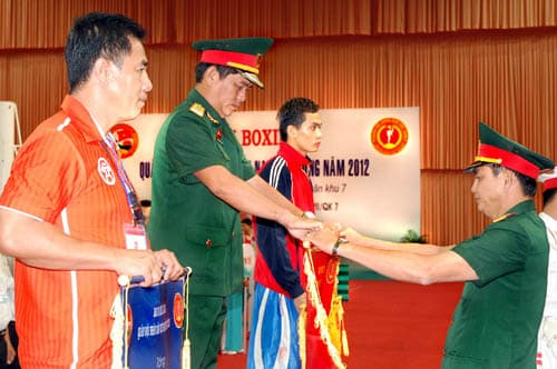 Quân khu 7 nhất toàn đoàn