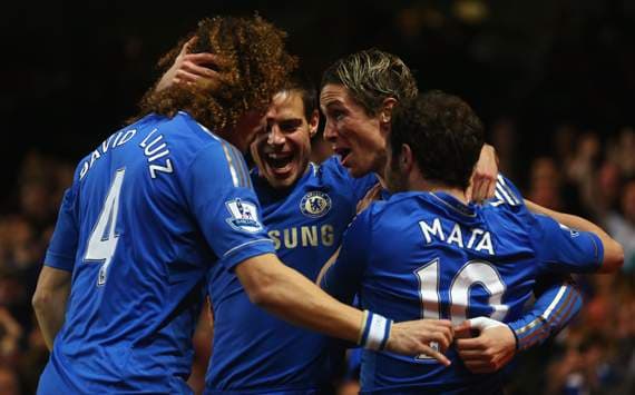 Hủy diệt Aston Villa, Chelsea trở lại cuộc đua