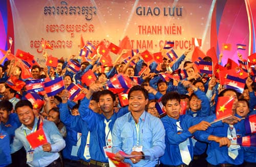Giao lưu hữu nghị thanh niên Việt Nam – Campuchia