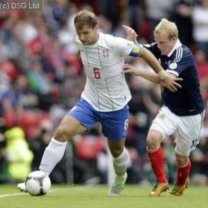 Scotland và Đan Mạch chia điểm ngay tại sân nhà