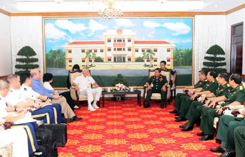 Đoàn Bộ Tư lệnh Thái Bình Dương Hoa Kỳ thăm Bộ Tư lệnh Quân khu 7