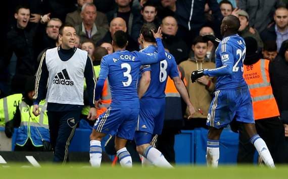 Chelsea trở lại top 3