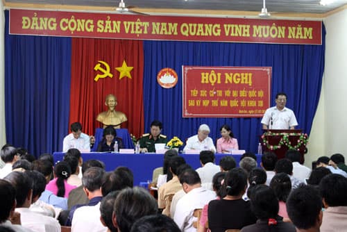 Thượng tướng Ngô Xuân Lịch tiếp xúc cử tri tỉnh Bình Phước