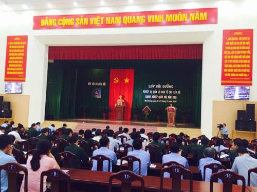 Bồi dưỡng nghiệp vụ kinh tế cho cán bộ doanh nghiệp quân đội