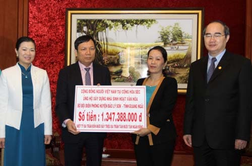 Cộng đồng người Việt Nam tại Cộng hòa Séc ủng hộ Bộ đội Biên phòng