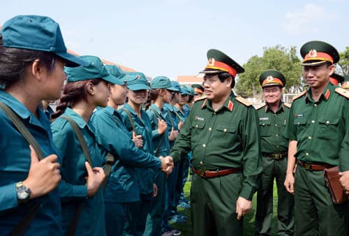 Đại tướng Phùng Quang Thanh kiểm tra các khối duyệt binh, diễu hành
