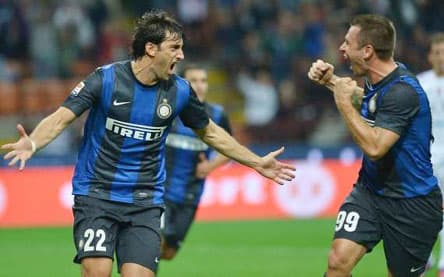 Inter có chiến thắng đầu tiên trên sân nhà