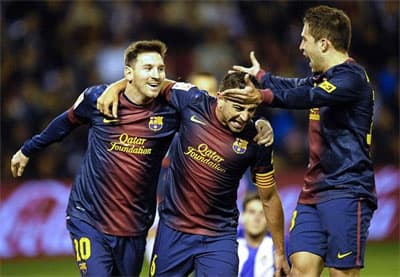 Barca tiếp tục thăng hoa, Real chìm trong khủng hoảng