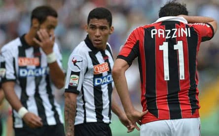 Inter và Milan đều “phơi áo”