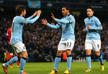Man City - Barnsley: 5-0,  đêm diễn của Carlos Tévez