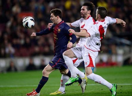 Messi lập cú đúp, Barca tiếp tục “độc hành” tại La Liga