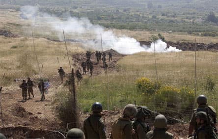 Israel và Syria nổ súng ở biên giới