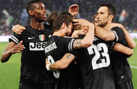 Lazio 0-2 Juventus: Vidal tỏa sáng, Scudetto đã trong tầm tay